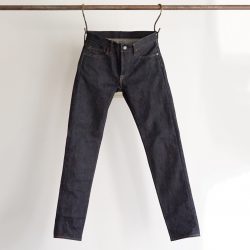 TIGHT FIT SELVEDGE JEANS